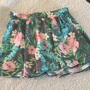 Cute flowered flare skirt